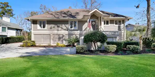 11 Brassie Court