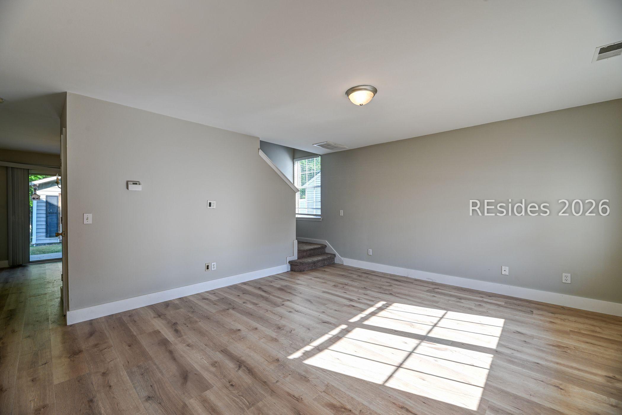 Image 2: Sunny Living Room Image 2: Sunny Living Room
