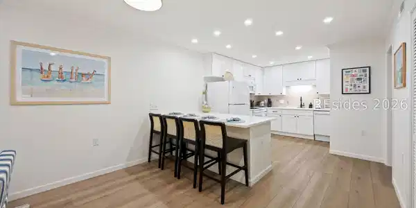 Image 2: Gorgeous New Kitchen & LVP Flooring Image 2: Gorgeous New Kitchen & LVP Flooring
