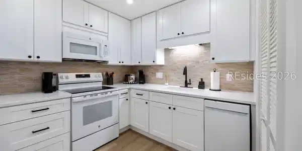 Image 3: All New Applicances, Quartz C-tops, Farmhouse Sink Image 3: All New Applicances, Quartz C-tops, Farmhouse Sink