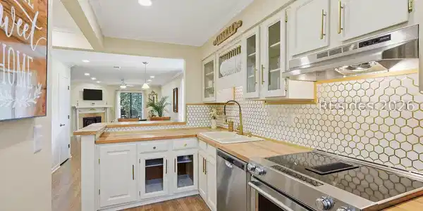 156 Dillon Road