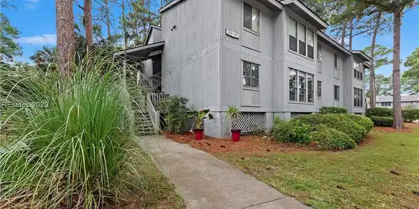 67 Forest Cove