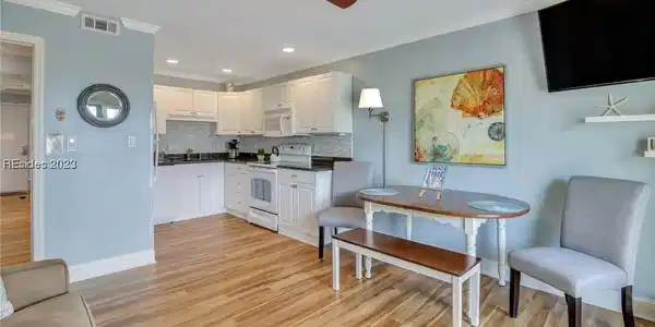 4 N Forest Beach Drive