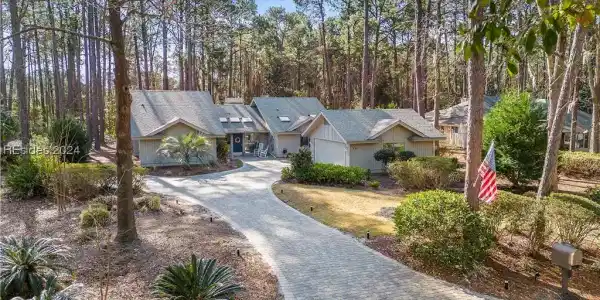 16 Lenora Drive