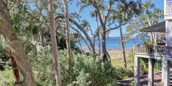 143 Harbour Passage Passage