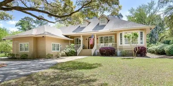 30 Suttlers Row