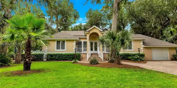 19 Troon Drive