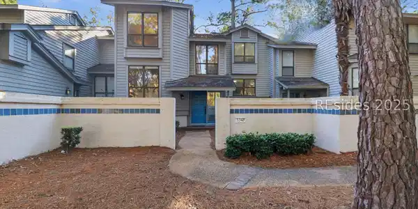 17 Lake Forest Drive