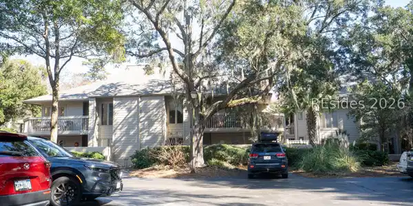 20 Queens Folly Road