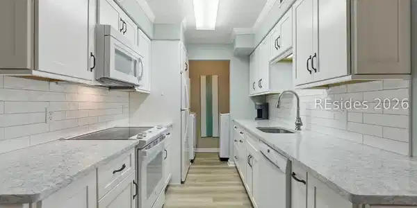 Image 2: Kitchen