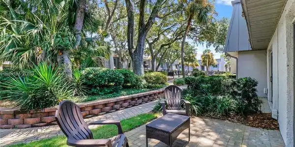 31 S Forest Beach
