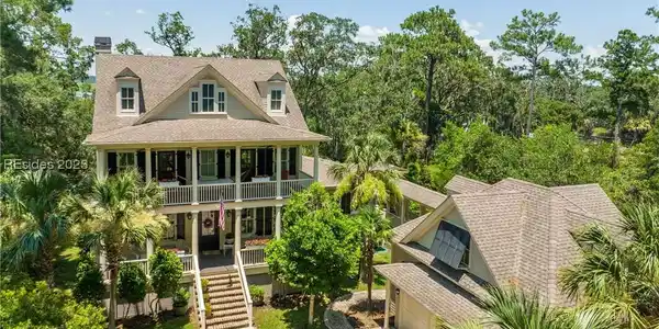 66 Bay Drive