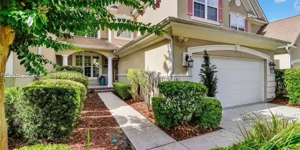 187 Farnsleigh Avenue