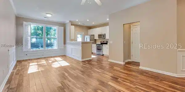 130 Westbury Park Way