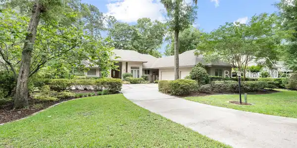 14 Larium Place