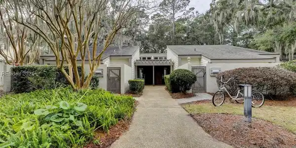 15 Calibogue Cay Road