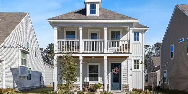 22 Whispering Oaks Circle