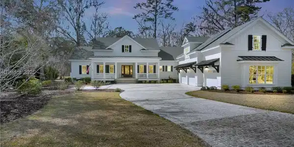 4 Groton Circle