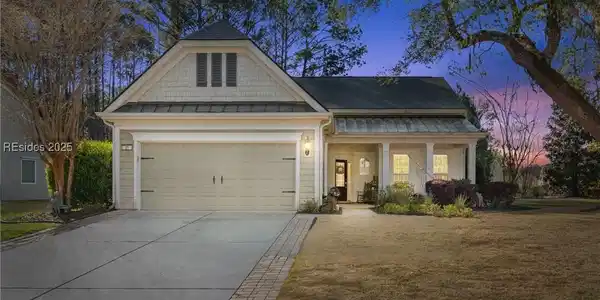 21 Abbotsbury Place