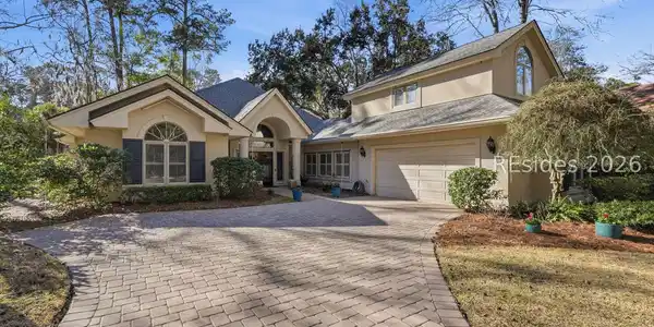 10 Stonegate Court