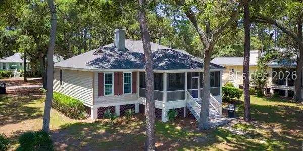 130 Ave Of Oaks