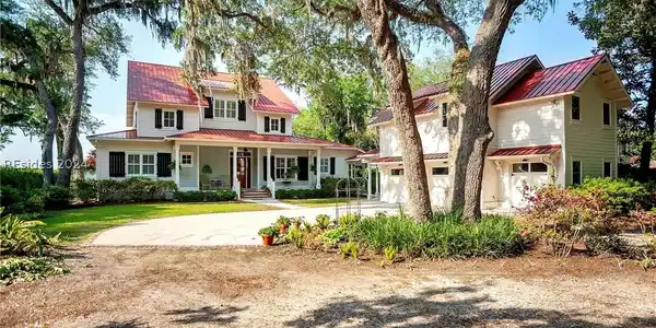 34 Myrtle Island Lane