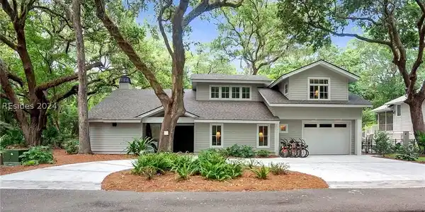 10 Pender Lane