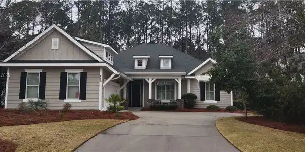 465 Hampton Lake Drive