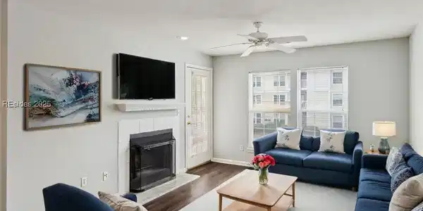 100 Kensington Boulevard