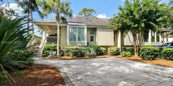 33 Pine Island Court