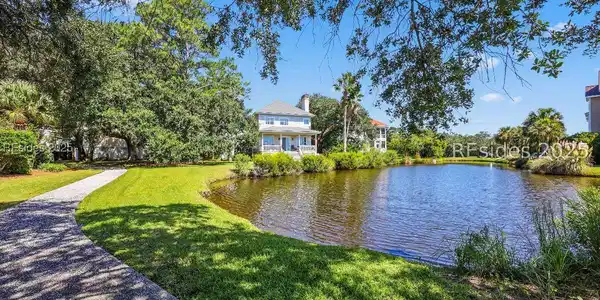 25 Mossy Oaks Lane