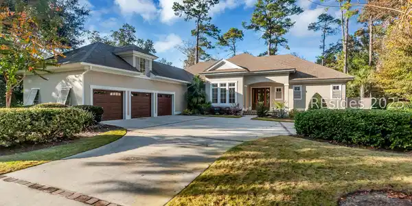 20 Royal Crest Drive