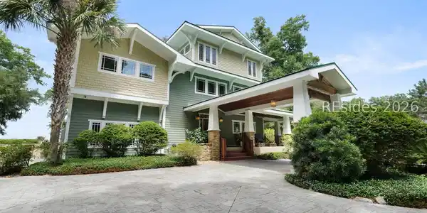 14 Comfort Point