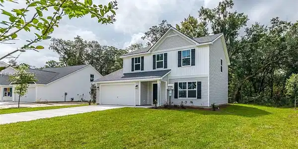 2 Teal Bluff Court