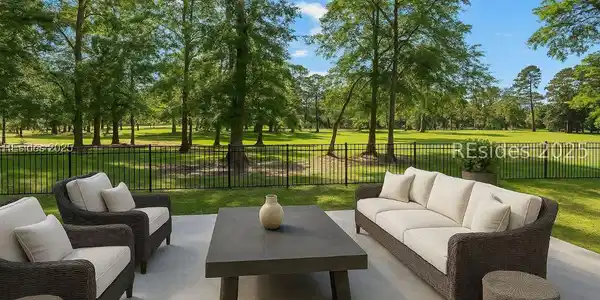 51 White Oaks Circle