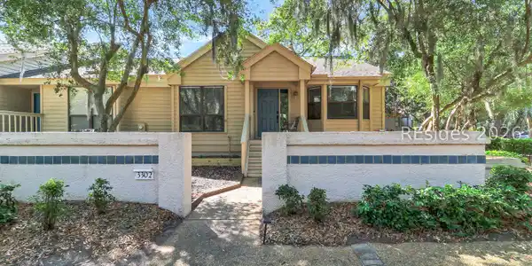 33 Lake Forest Drive