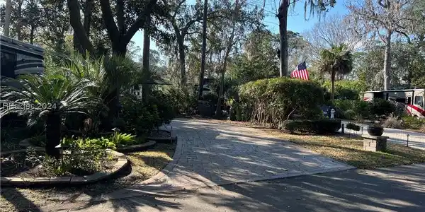 133 Arrow Rd #390