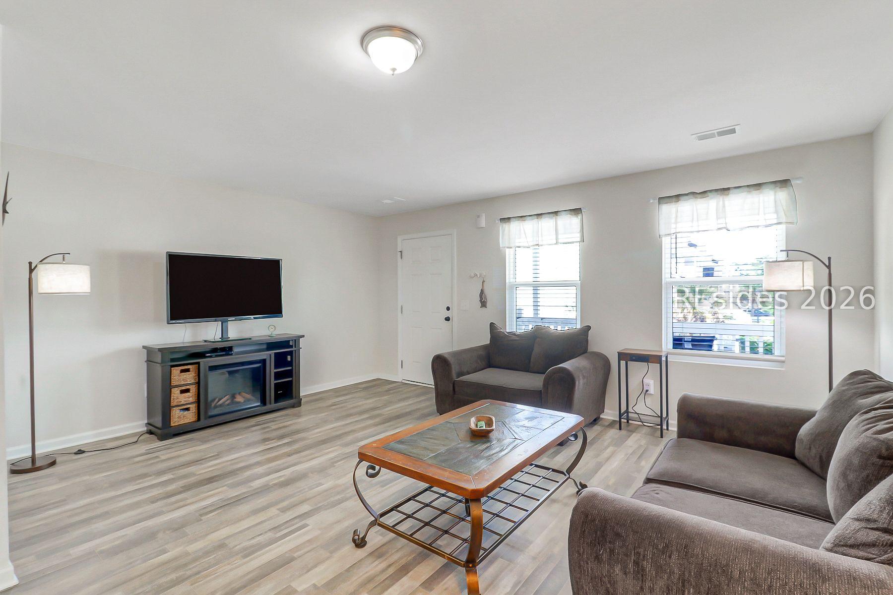 Image 2: Living Room