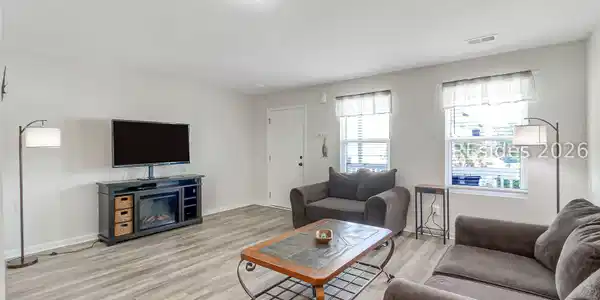 Image 2: Living Room Image 2: Living Room