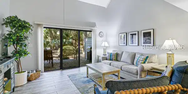 Image 2: Wall to wall sliding doors bring the outside in. Image 2: Wall to wall sliding doors bring the outside in.