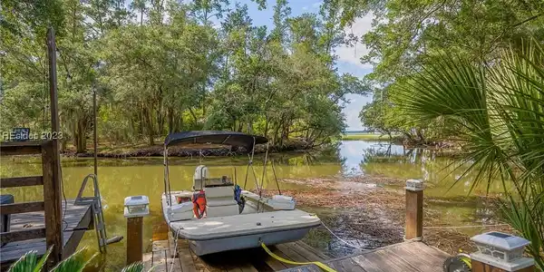 222 Black Skimmer Drive W