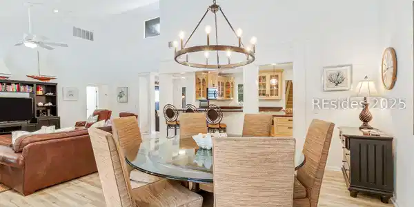 11 Planters Wood Court