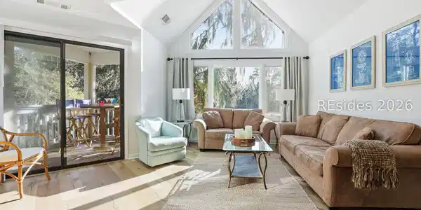 200 Colonnade Drive
