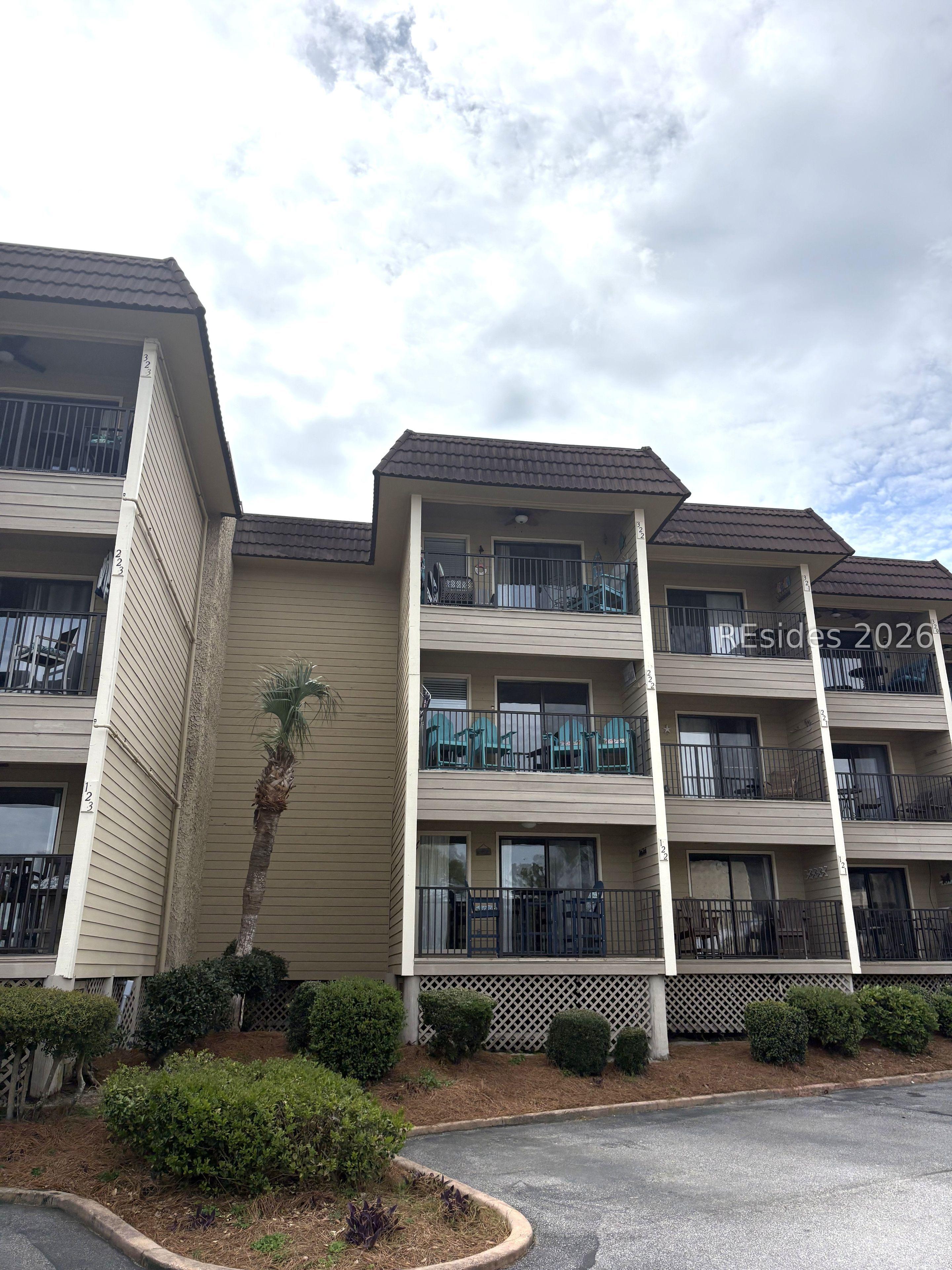 Image 3: Front Of The Condo