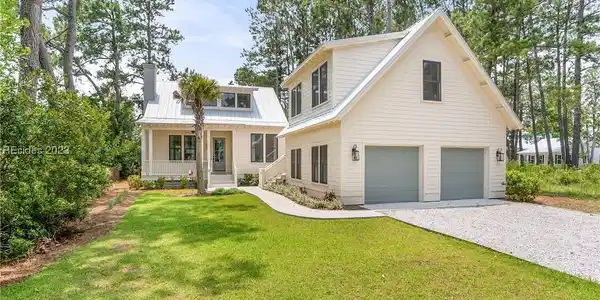 30 Stoney Island Drive