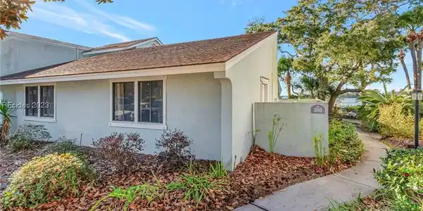 2 William Hilton Parkway