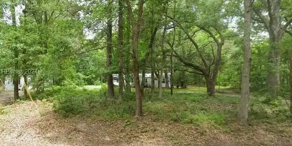 48 Community Center Road