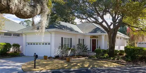 5 Bridle Path Lane