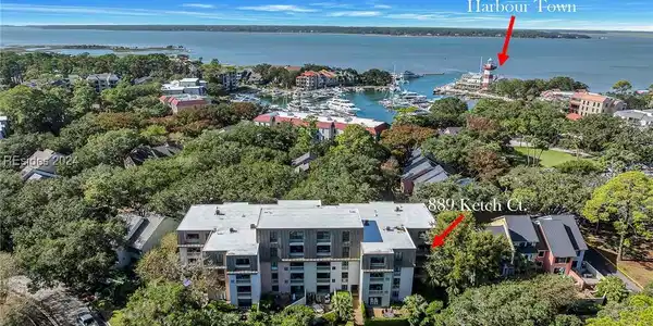 2 Lighthouse Lane