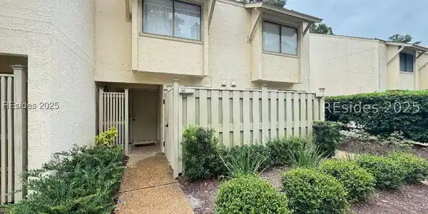 17 Lagoon Road